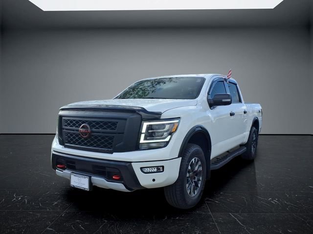Used 2023 Nissan Titan PRO-4X w/ Pro-4x Convenience Package AWD/4WD image 3