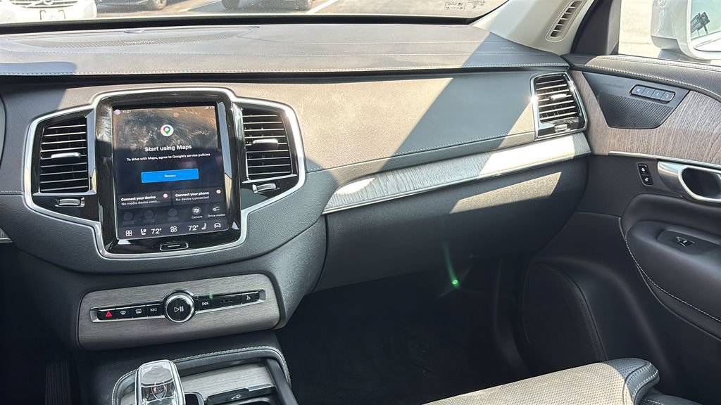 Certified 2023 Volvo XC90 T8 Ultimate AWD/4WD image 8