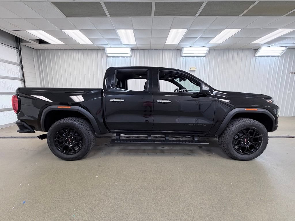 New 2026 GMC Canyon Denali w/ LPO, Denali Black Edition AWD/4WD image 5