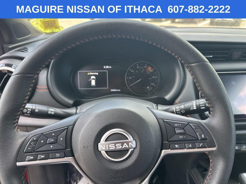 Used 2023 Nissan Kicks SR w/ SR Premium Package FWD image 9