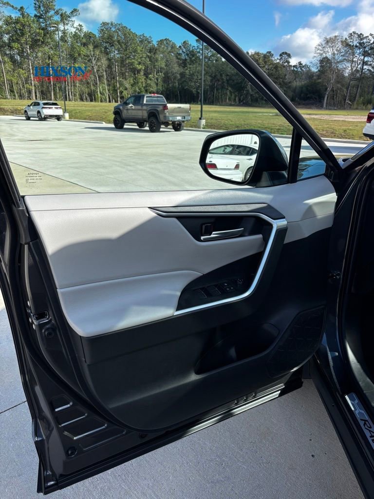 New 2025 Toyota RAV4 XLE Premium image 9
