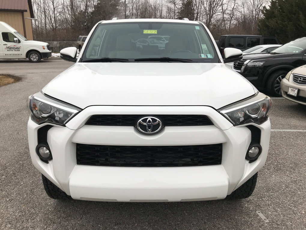 Used 2017 Toyota 4Runner SR5 Premium image 3