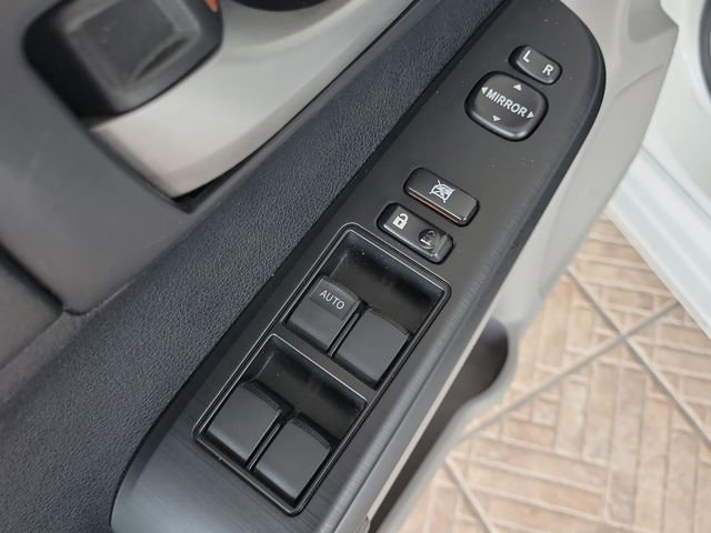 Used 2012 Toyota Camry LE image 13