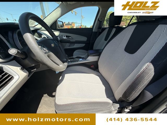 Used 2017 Chevrolet Equinox LS AWD/4WD image 32