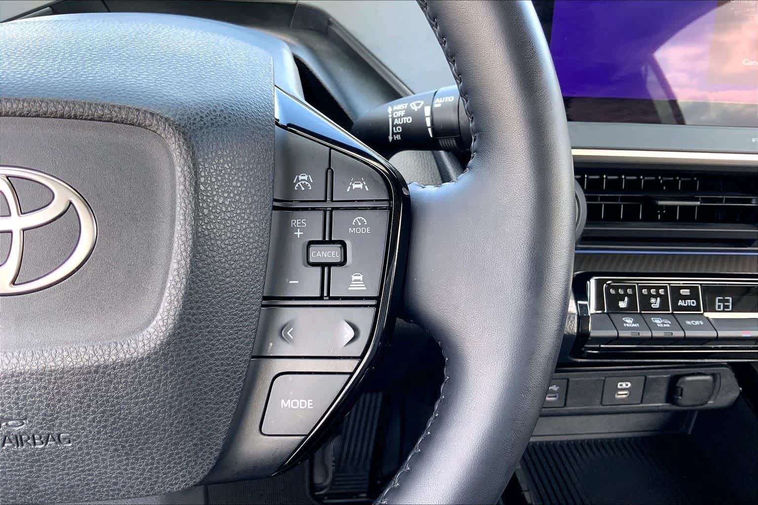 Used 2024 Toyota Prius Limited w/ Limited Premium Package FWD image 24