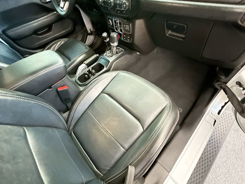 Used 2022 Jeep Wrangler Unlimited Sahara w/ Cold Weather Group image 33