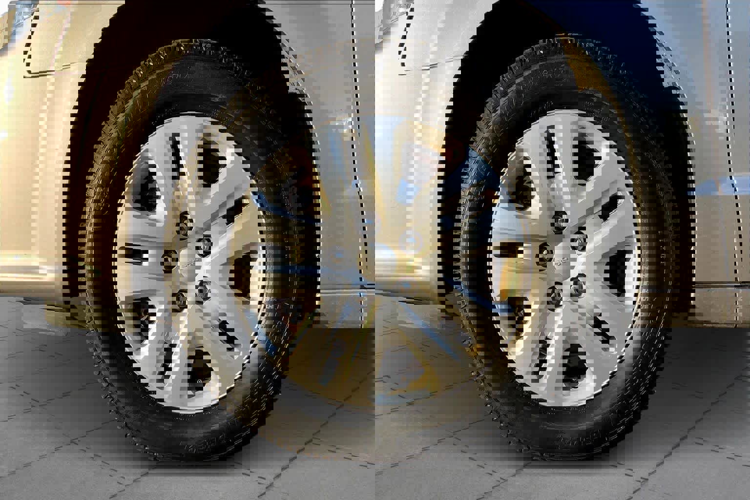 Used 2019 Dodge Grand Caravan SE w/ UConnect Hands-Free Group image 8