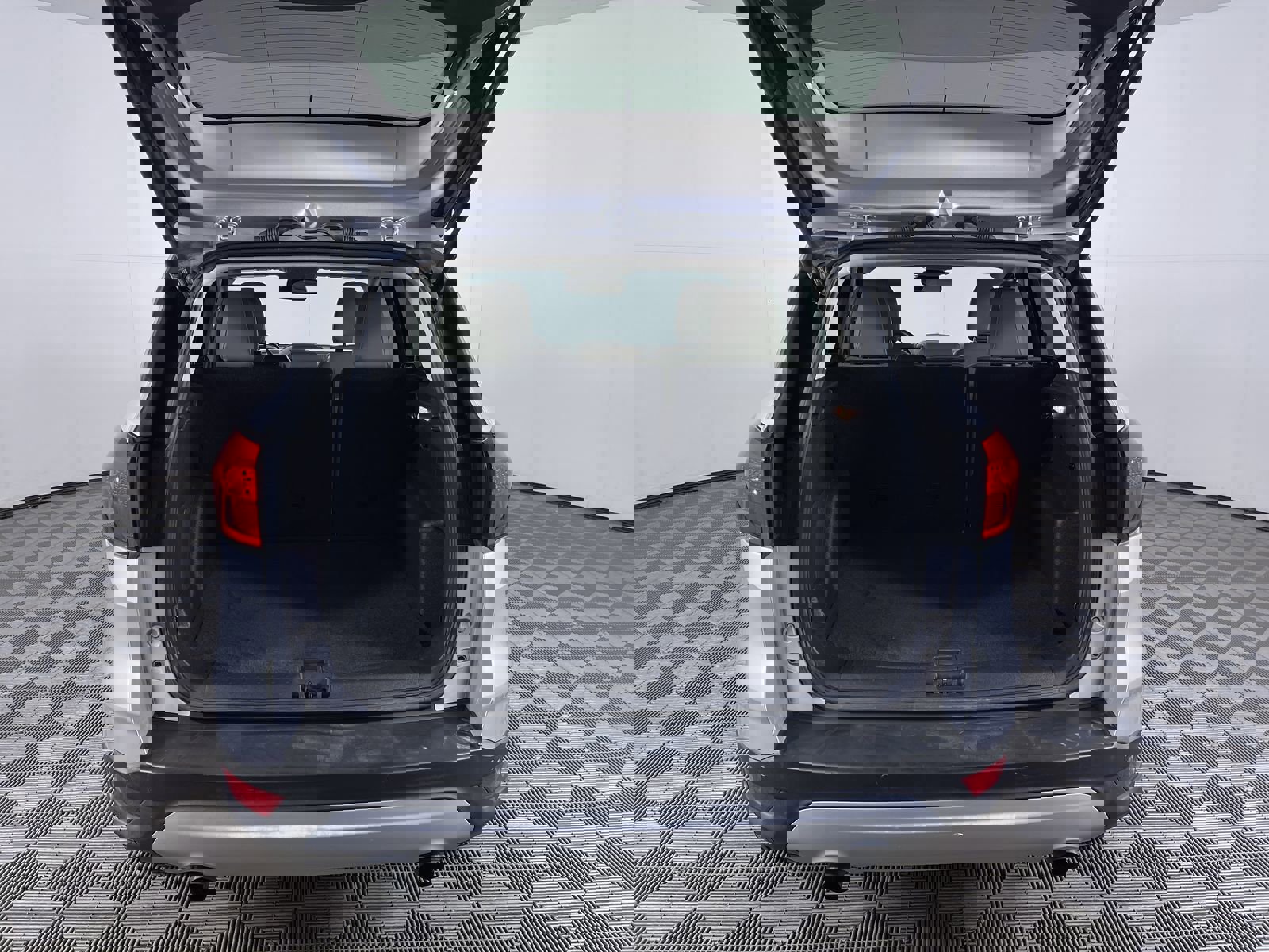 Used 2019 Ford Escape Titanium image 25