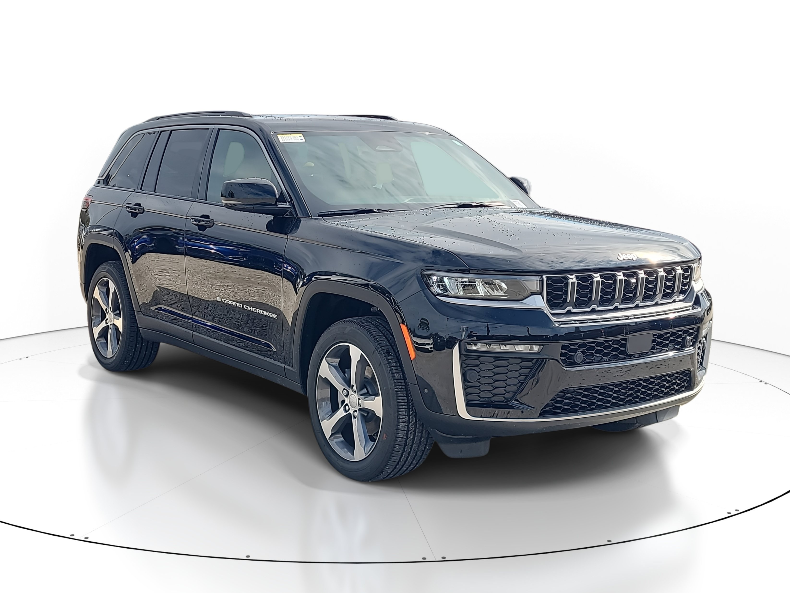 New 2026 Jeep Grand Cherokee Limited w/ Luxury Tech Group II AWD/4WD image 1