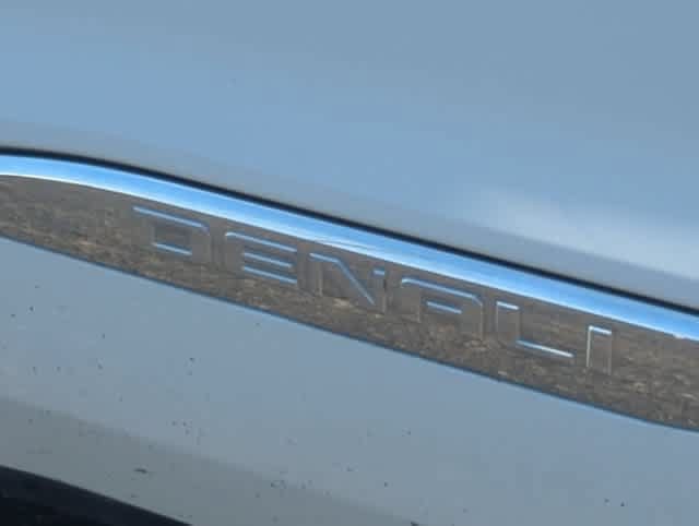 Used 2019 GMC Acadia Denali w/ Technology Package FWD image 13