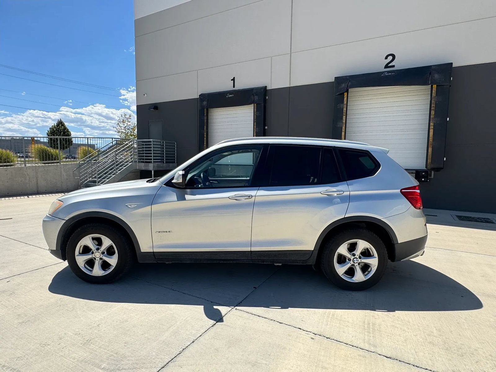 Used 2011 BMW X3 xDrive28i AWD/4WD image 2