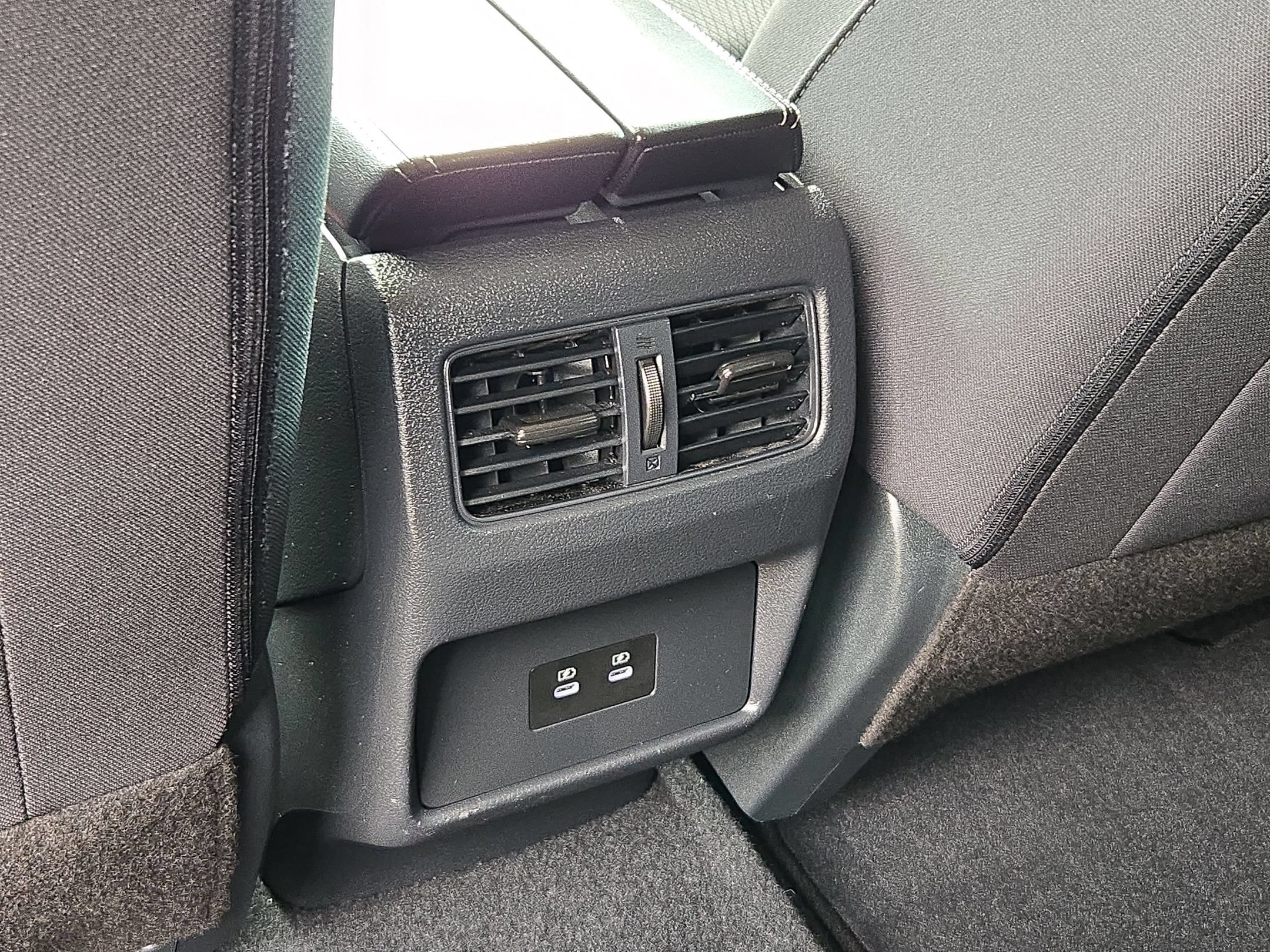 Certified 2026 Nissan Rogue SV FWD image 24