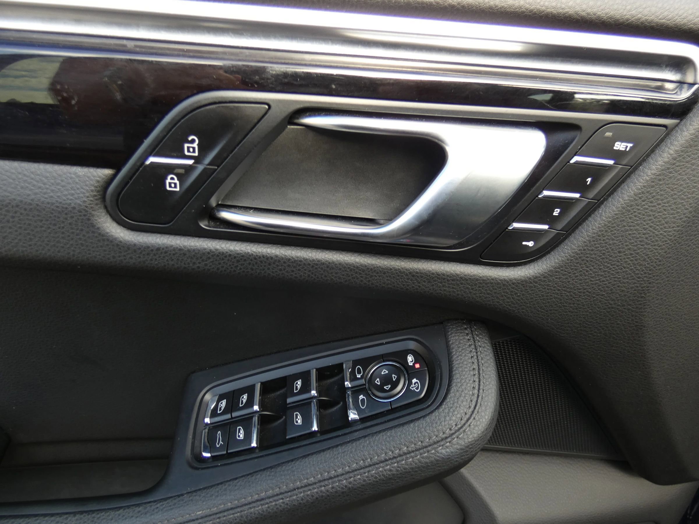 Used 2019 Porsche Macan image 62