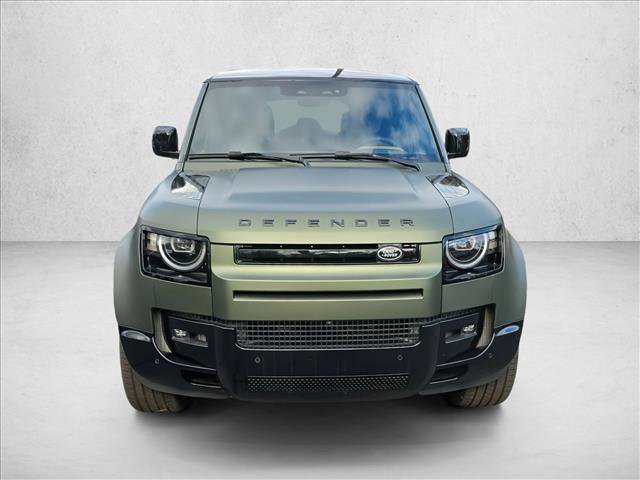New 2026 Land Rover Defender 110 X-Dynamic SE image 2