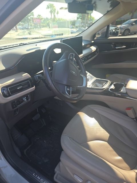 Used 2023 Lincoln Nautilus Reserve FWD image 14