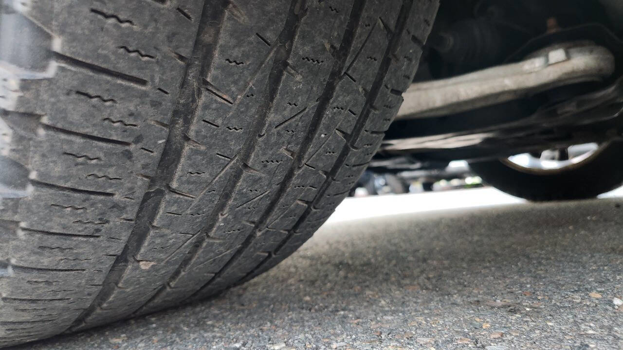 Used 2015 Nissan Pathfinder SV w/ Cargo Package image 47