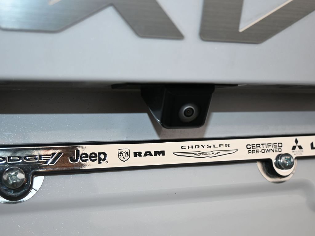 Used 2025 Kia Sorento LX image 32