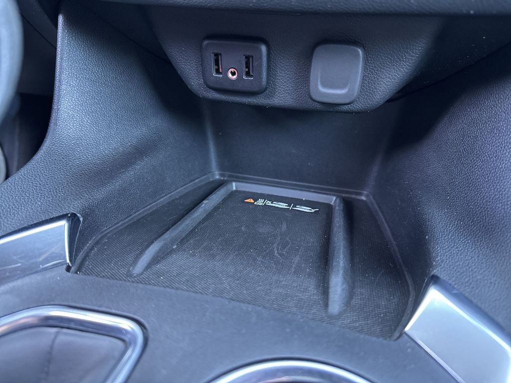 Certified 2022 Chevrolet Traverse LT image 30