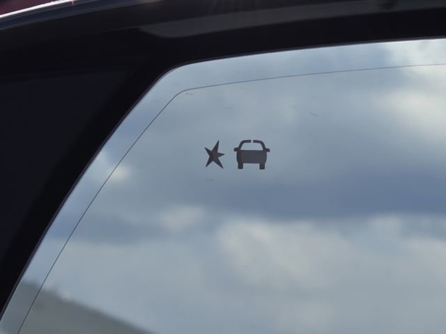 New 2026 GMC Yukon XL Denali w/ Denali Reserve Package image 13