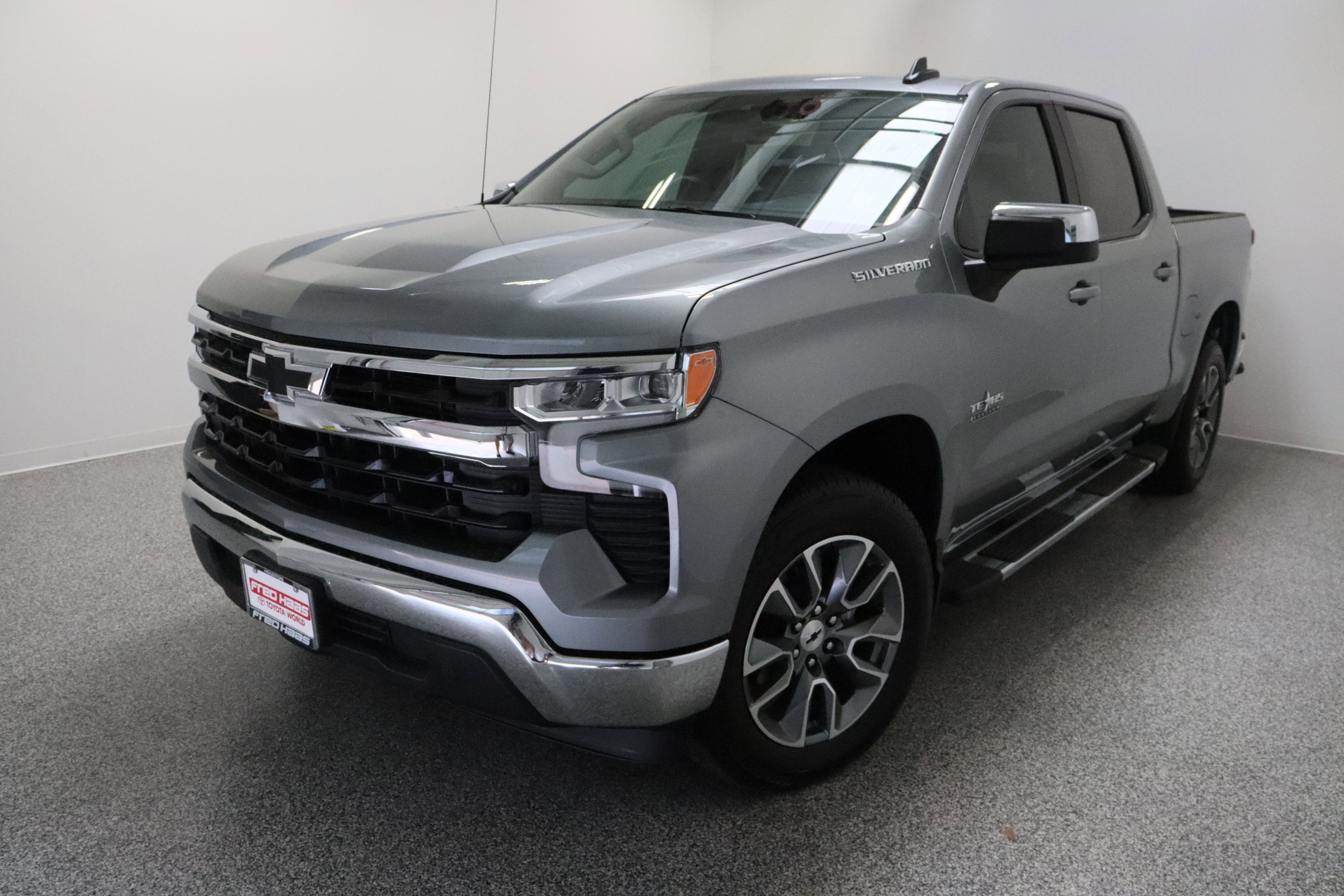 Used 2026 Chevrolet Silverado 1500 LT w/ Texas Edition Plus RWD image 2