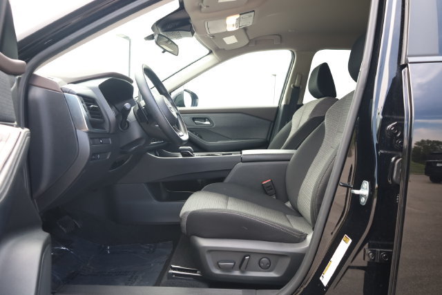 Certified 2023 Nissan Rogue SV AWD/4WD image 13