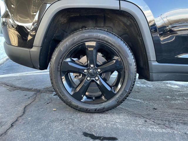 Used 2024 Jeep Grand Cherokee Limited w/ Black Appearance Package image 38