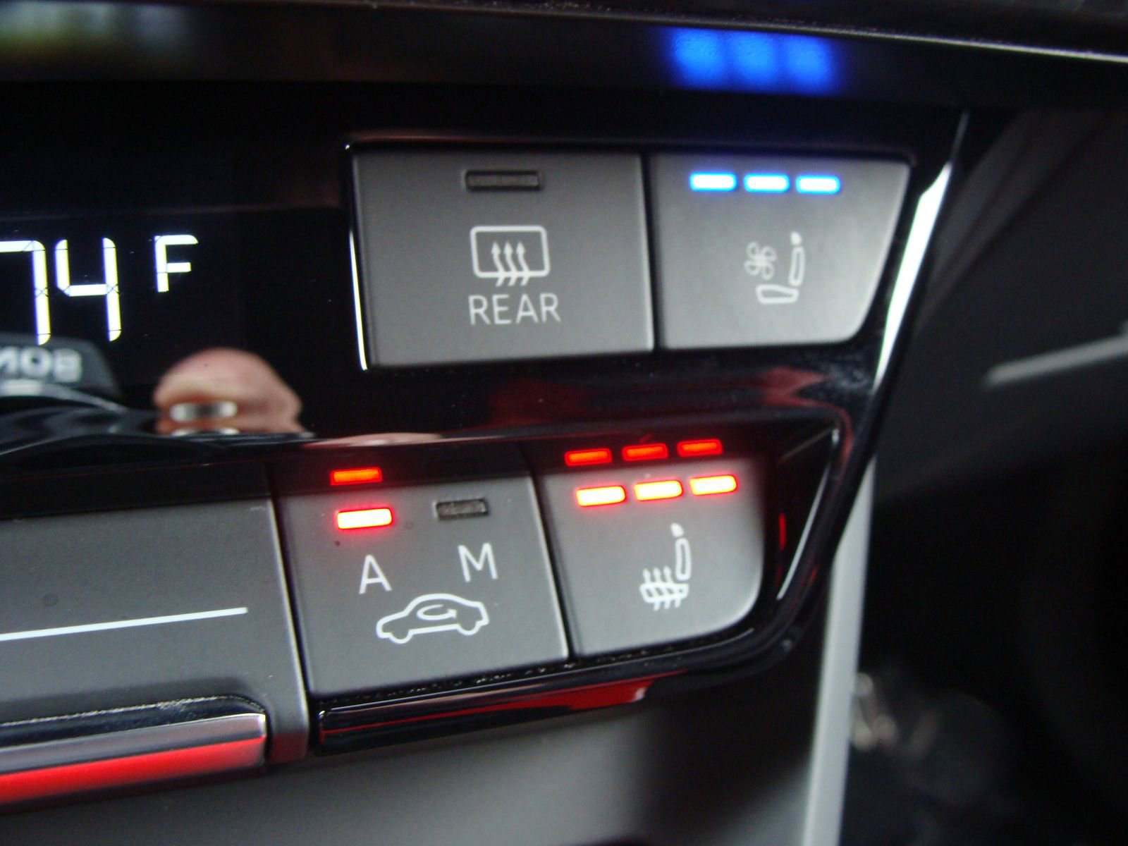 Used 2023 Audi RS e-tron GT AWD/4WD image 25