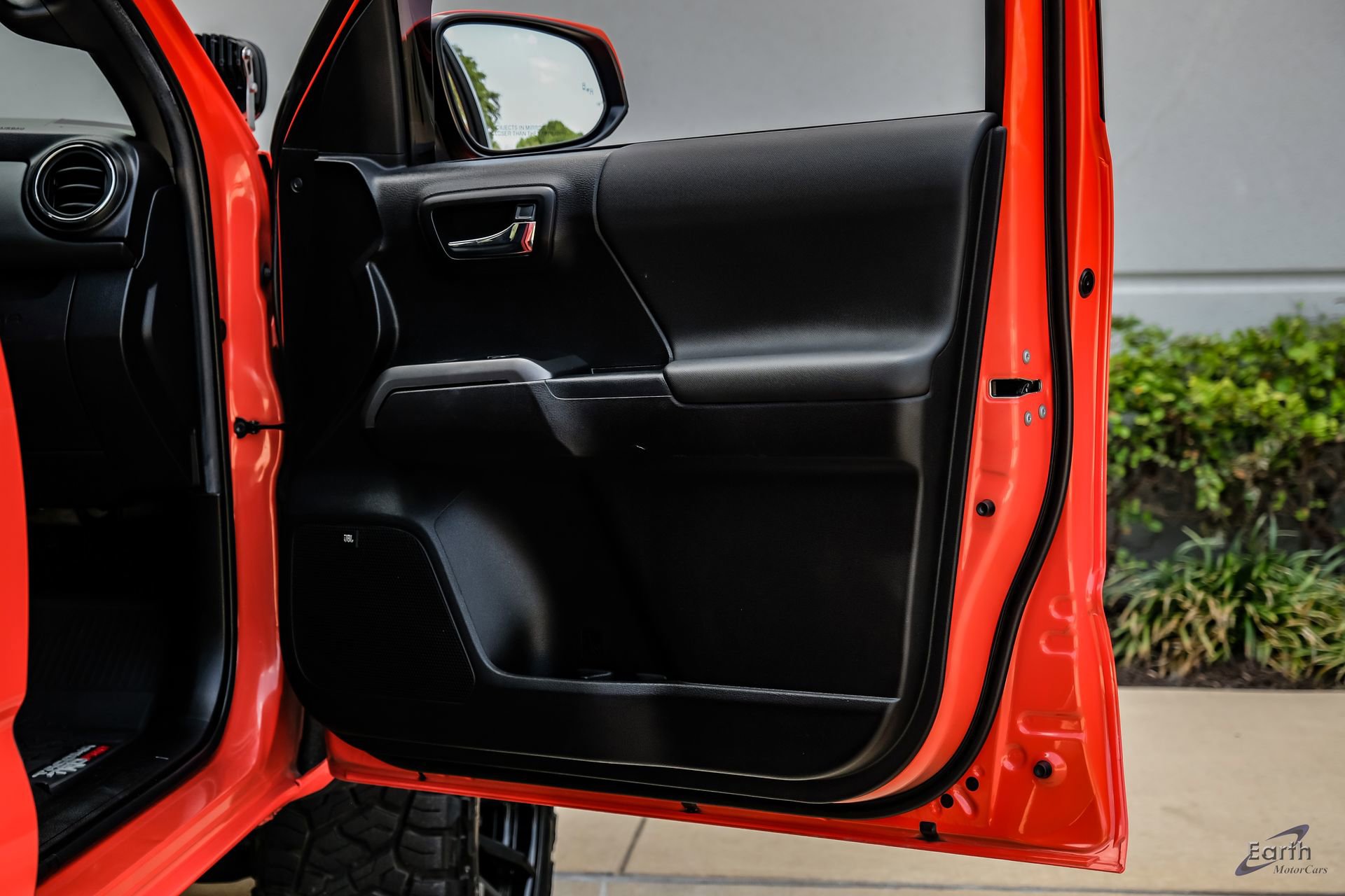 Used 2023 Toyota Tacoma TRD Pro AWD/4WD image 89