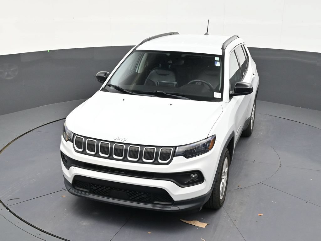 Used 2022 Jeep Compass Latitude FWD image 19
