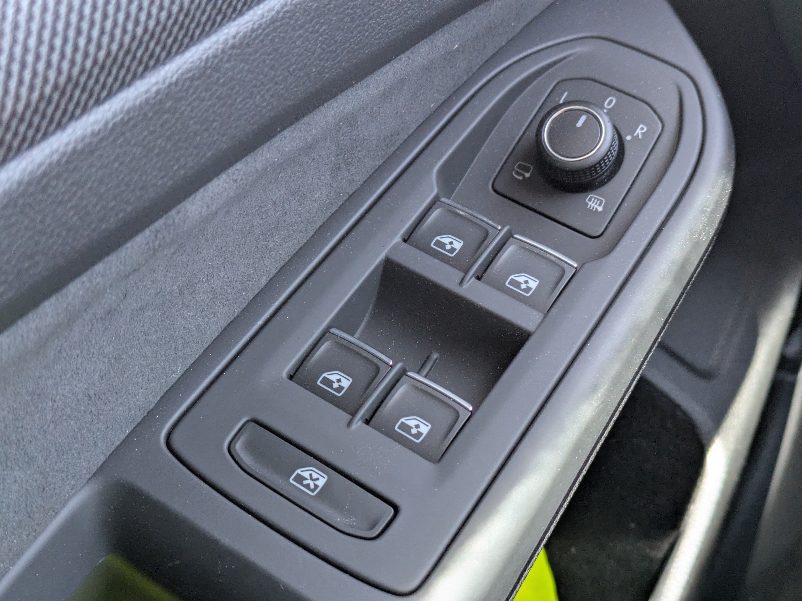 New 2026 Volkswagen GTI SE FWD image 23