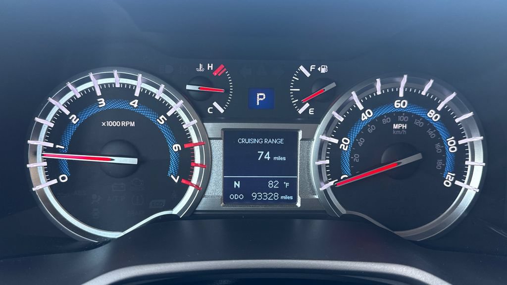 Used 2017 Toyota 4Runner SR5 AWD/4WD image 22