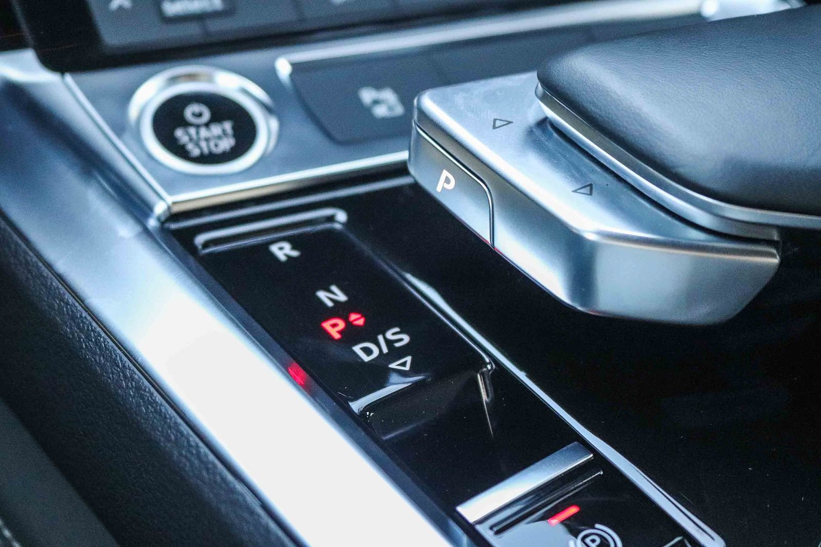 Certified 2024 Audi Q8 e-tron Premium AWD/4WD image 25
