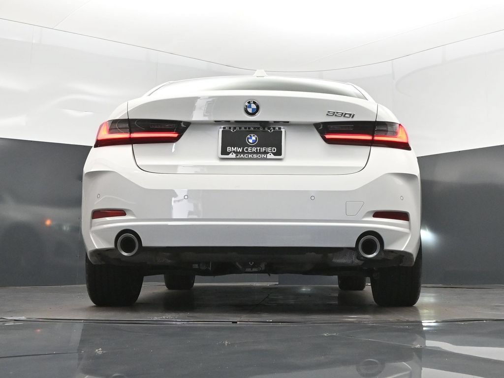 Used 2026 BMW 330i Sedan w/ Convenience Package RWD image 41