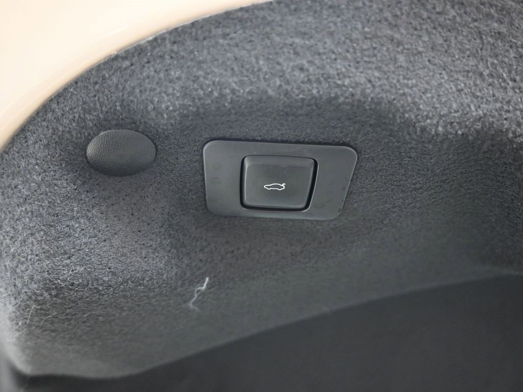 Used 2018 Lincoln MKZ Reserve w/ Technology Package image 45