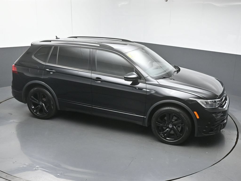 Used 2023 Volkswagen Tiguan SE R-Line FWD image 40