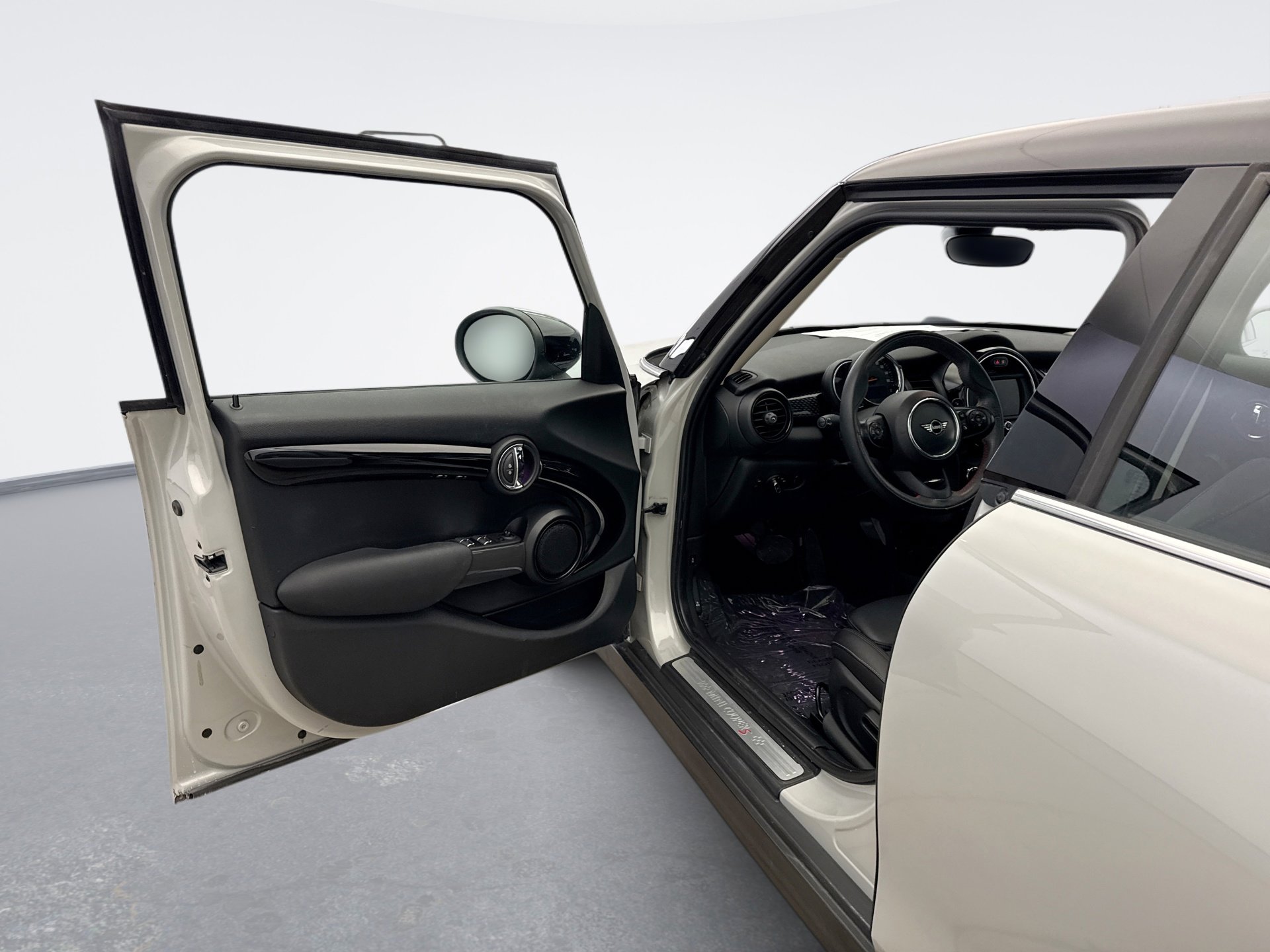 Used 2021 MINI Cooper S FWD image 9