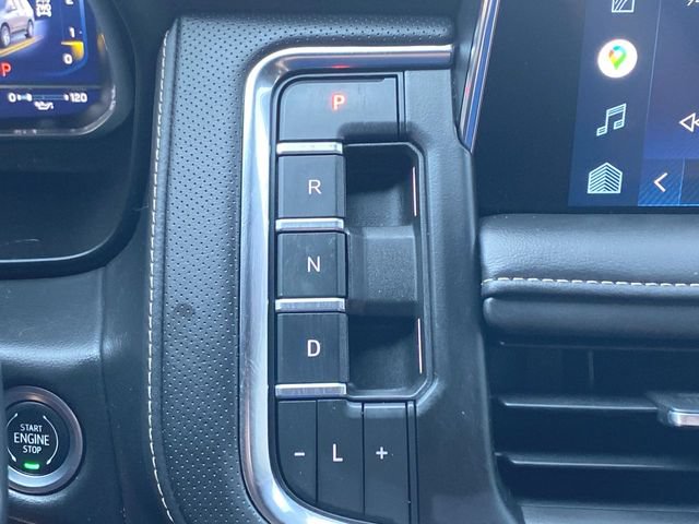 Used 2022 Chevrolet Suburban Premier AWD/4WD image 15