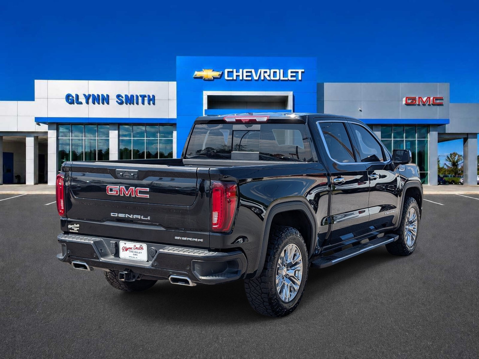 Used 2025 GMC Sierra 1500 Denali w/ Technology Package AWD/4WD image 7