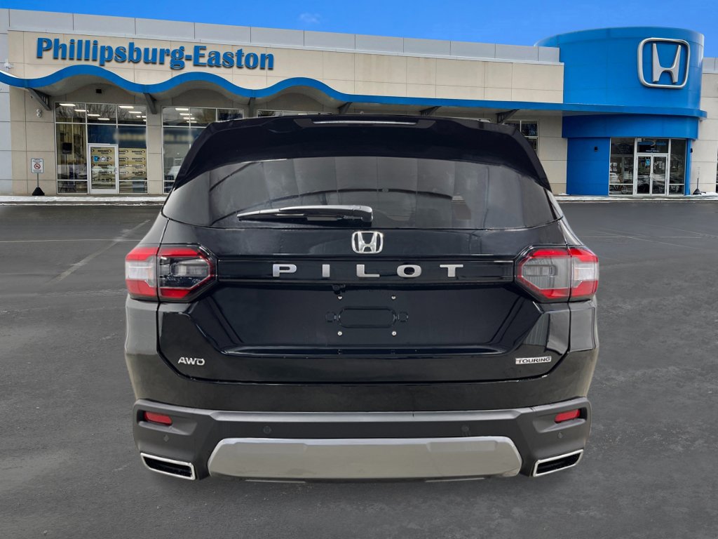 New 2026 Honda Pilot Touring image 4