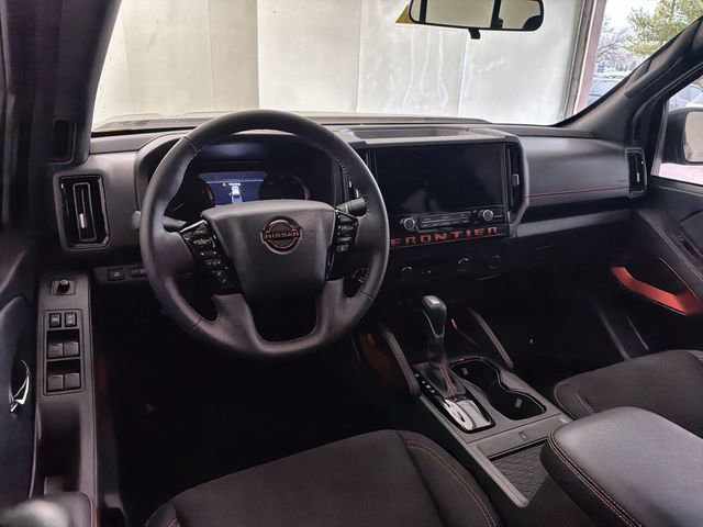 Used 2025 Nissan Frontier PRO-4X w/ Pro Convenience Package image 17