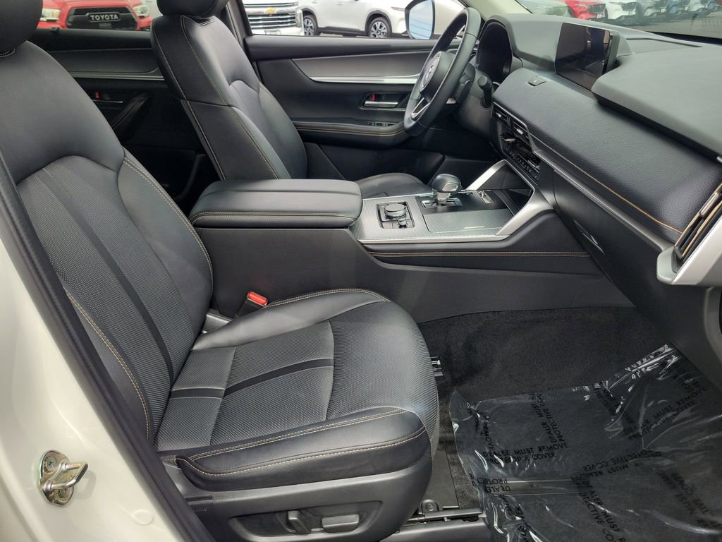 Certified 2024 MAZDA CX-90 Plug-In Hybrid w/ Preferred AWD/4WD image 19