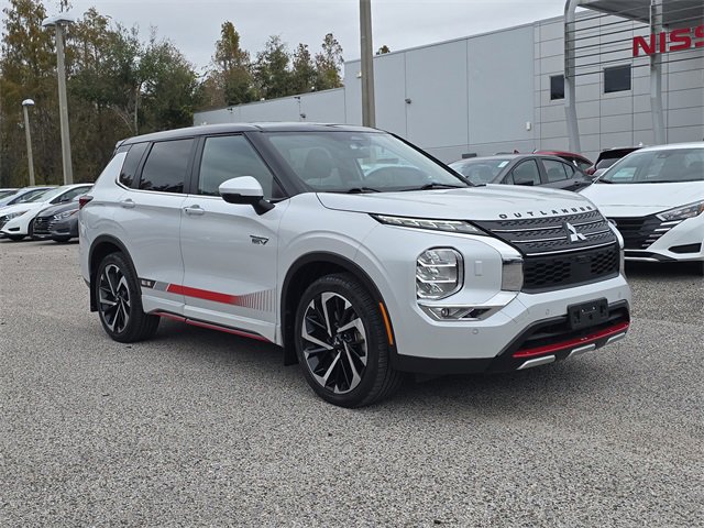 Used 2024 Mitsubishi Outlander Ralliart image 2