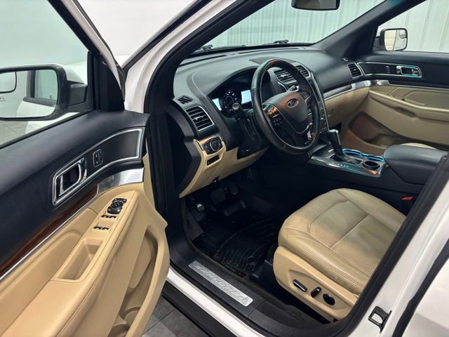 Used 2016 Ford Explorer Limited FWD image 15