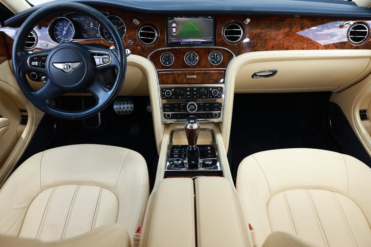 Used 2012 Bentley Mulsanne RWD image 21