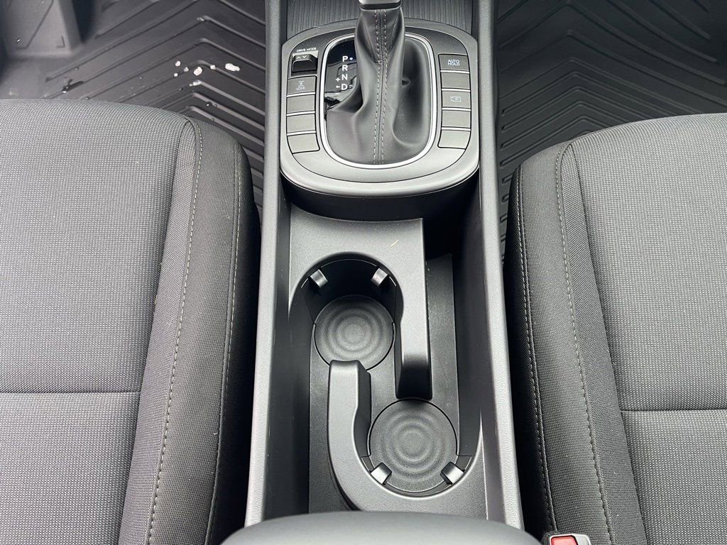 New 2026 Hyundai Kona SE image 9
