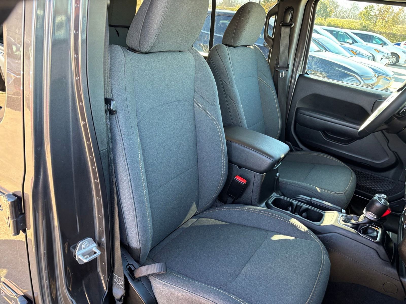 Used 2025 Jeep Wrangler Sport S image 35