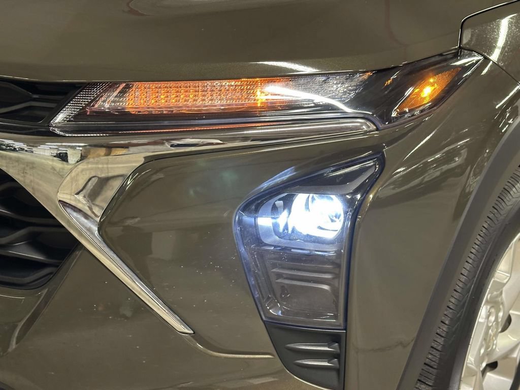 Certified 2024 Chevrolet Trax LS w/ LS Convenience Package FWD image 9