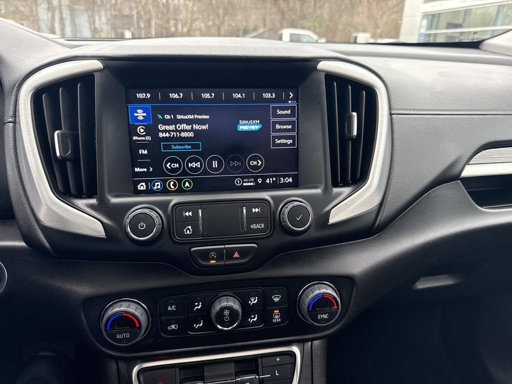 Used 2024 GMC Terrain SLT w/ Infotainment Package II image 25