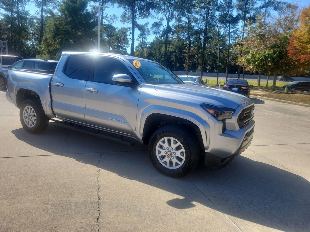 Certified 2025 Toyota Tacoma SR5 image 15