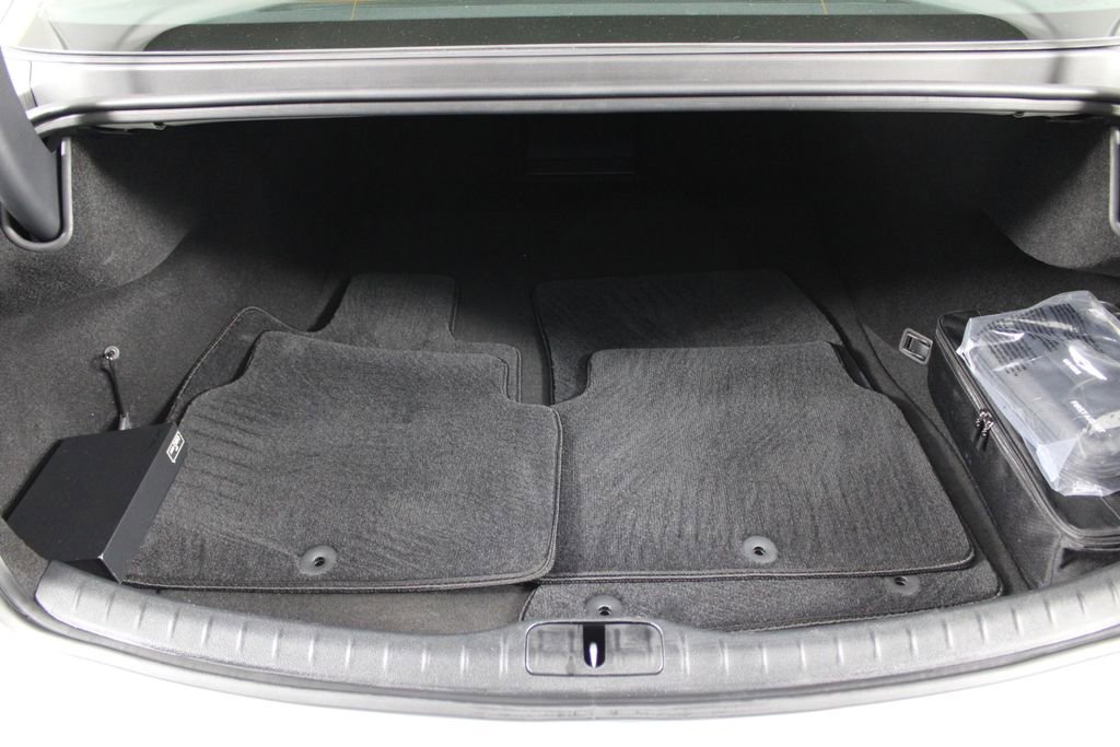 Used 2025 Genesis G80 2.5T Advanced image 15